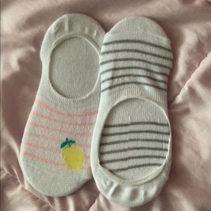 💞 Two no show socks💞